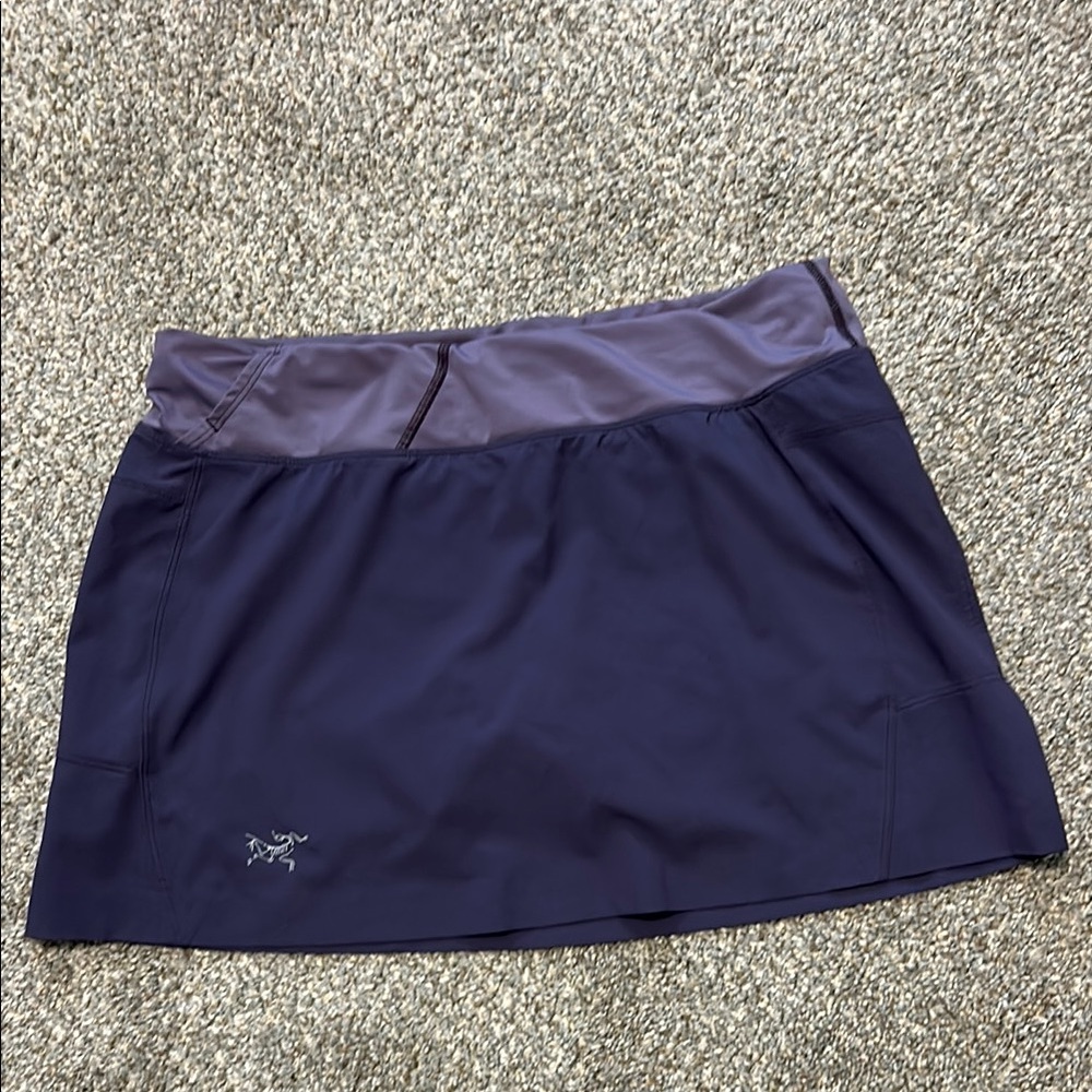 Arc'teryx Womens''s Lycra Athletic Skirt/Skort Purple w/Lavender Waistband-Med